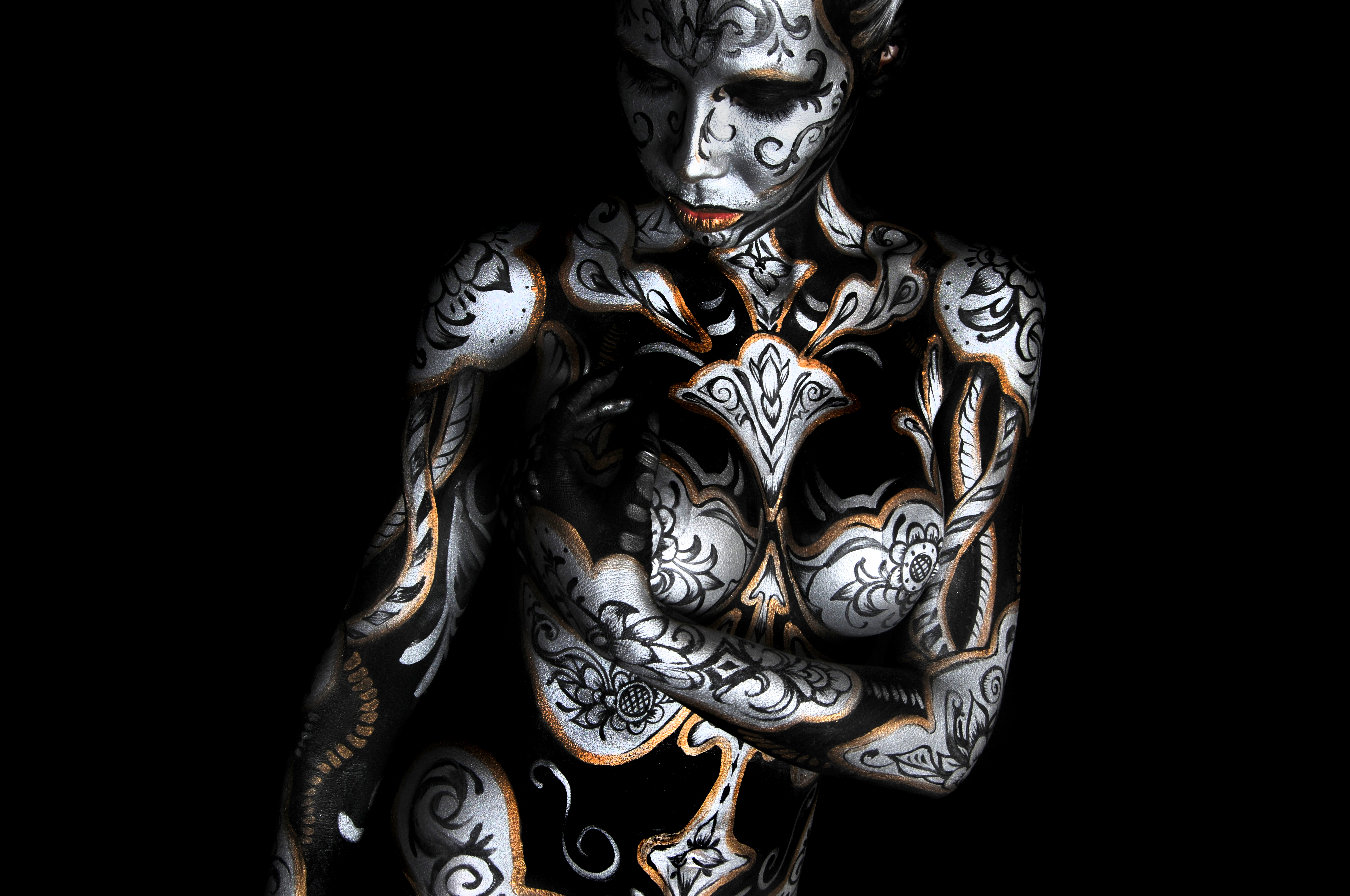 Private Body Painting + Private Photoshoot in the Studio < Bodypainting and  Fine Art by Lana Chromium
