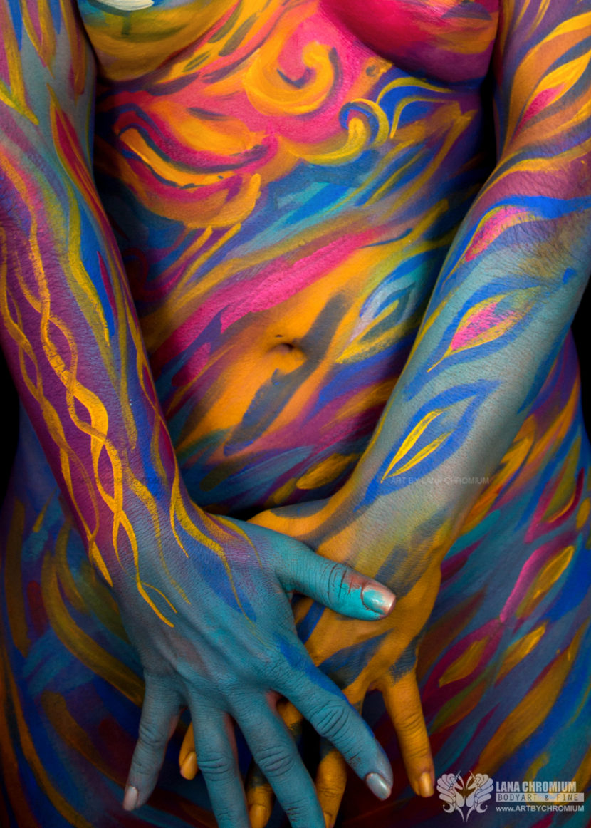 Private Body Painting + Private Photoshoot in the Studio > Bodypainting