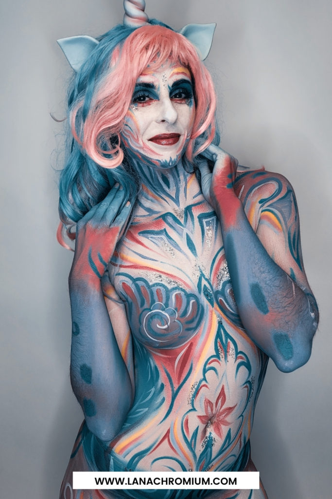10 Sexy Women Covered in Body Paint - XXL